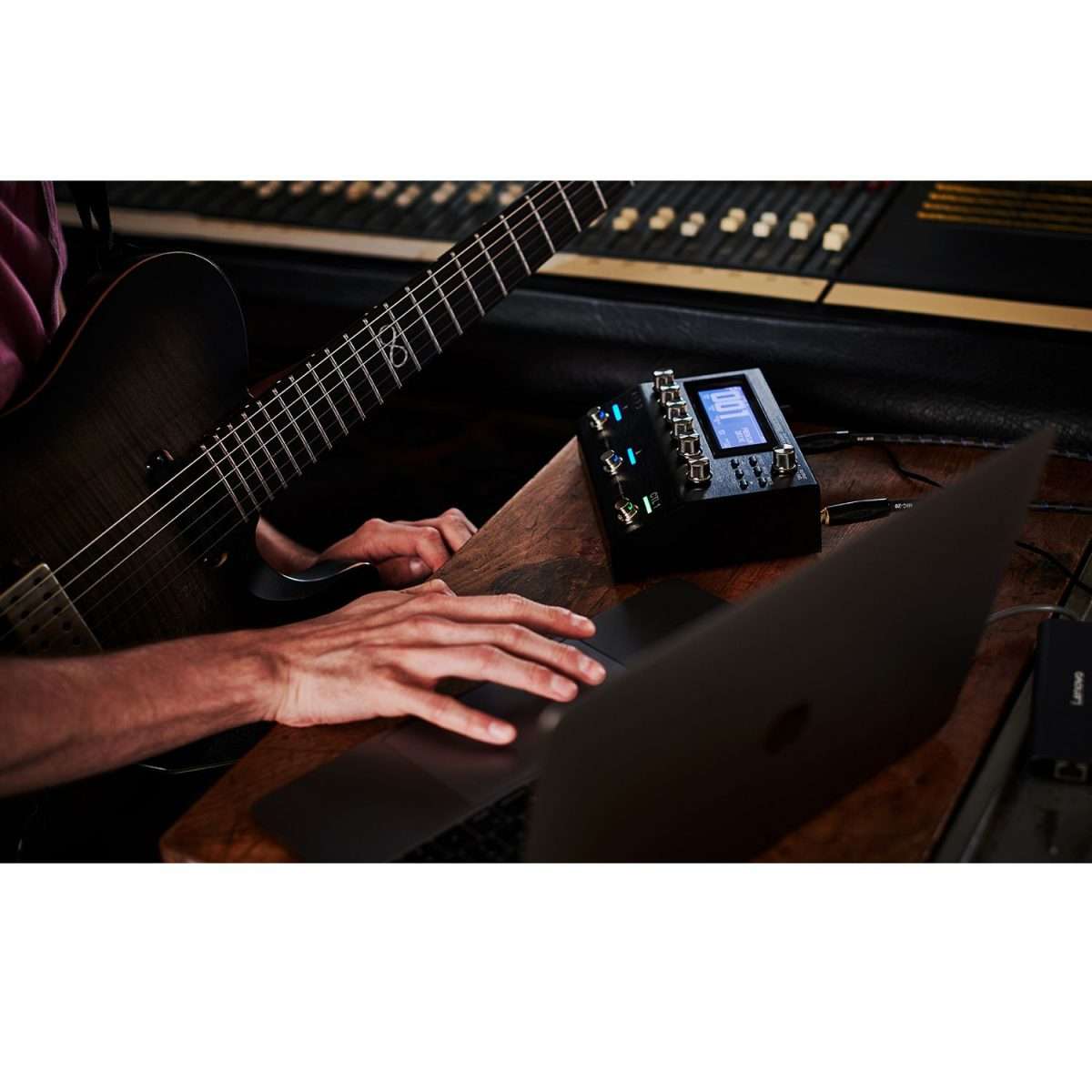 Boss GT1000CORE with laptop