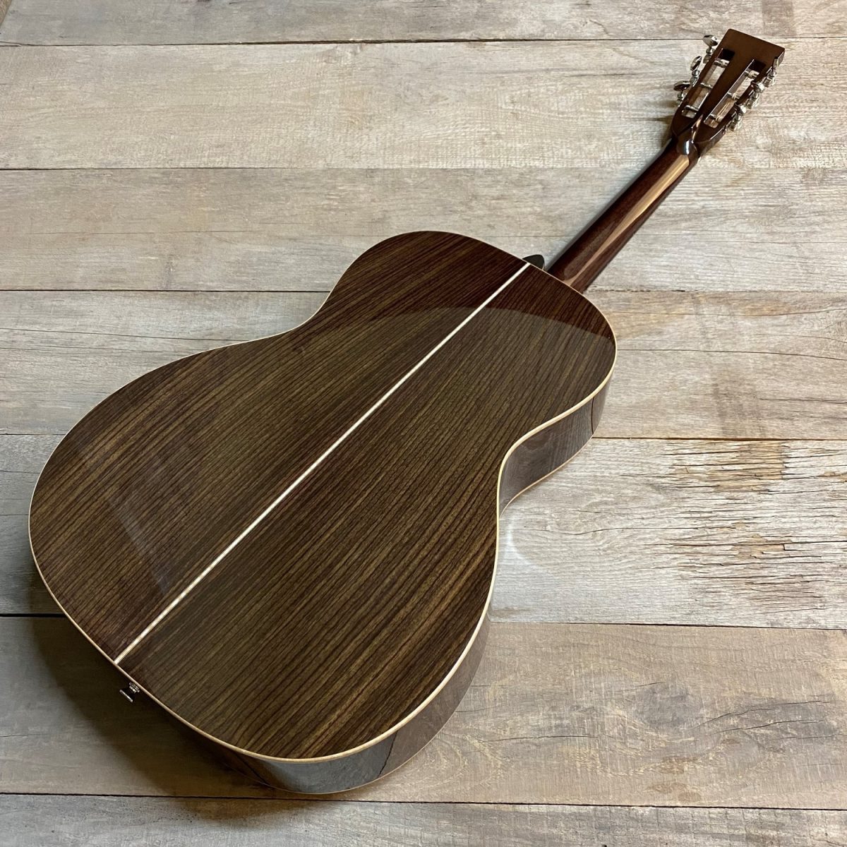 Boucher - HG-56-B - 000 / 12 Fret-to-body - East Indian Rosewood Back