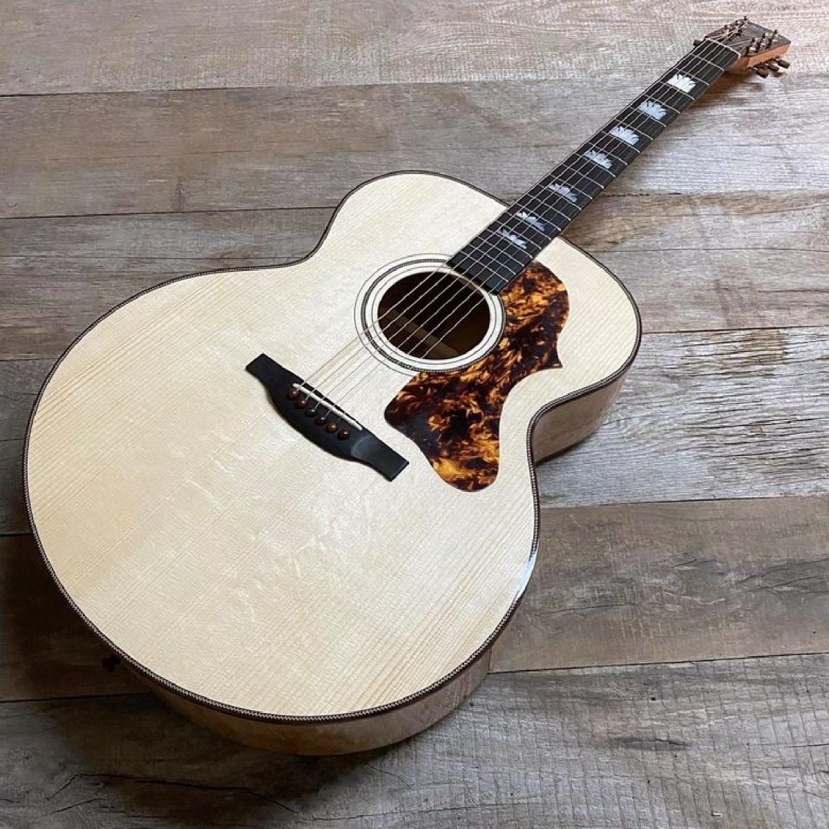 Boucher - PS-SG-163 - Special Edition Series S-Jumbo - Curly Maple