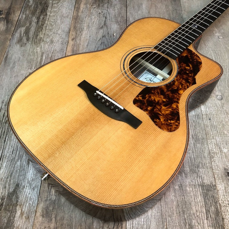 Boucher SMJP56 JP Cormier body down