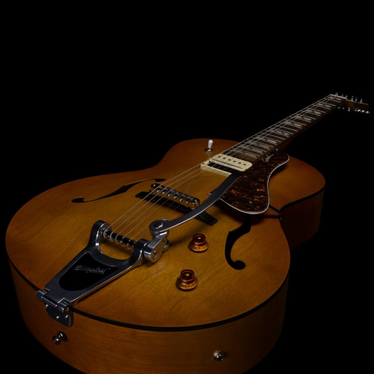 Godin - 5th Avenue Jumbo P-Rail - Harvest Gold Bottom