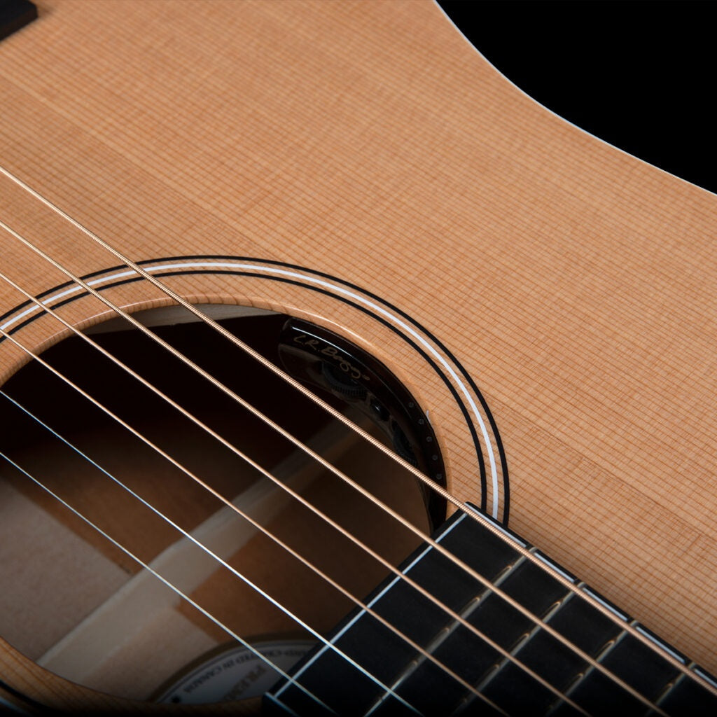 Godin - Metropolis Natural Cedar SG EQ #051670 — 4