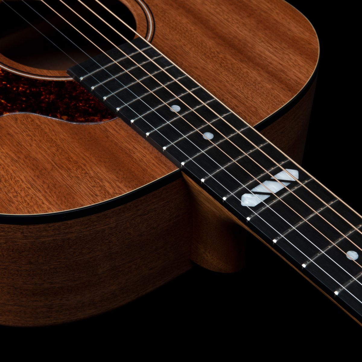 Godin Metropolis Composer QIT - 050147-neck