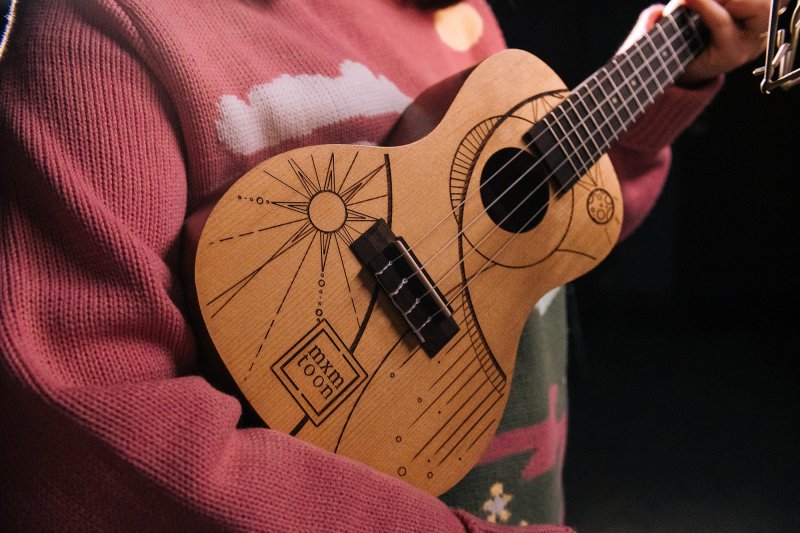 Kala - Mxmtoon Signature Concert Ukulele With Bag #KA-MXMTOON-C