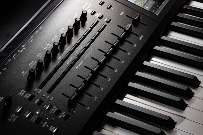 Korg - 73-Key Dynamic Synthesizer Workstation with 9 Distinct Sound Engines #KRONOS373