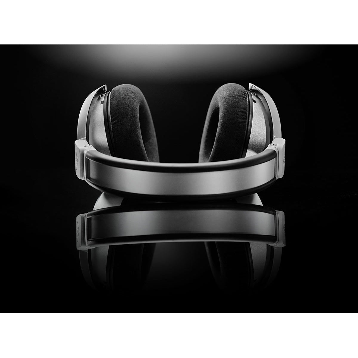 Neumann NDH20 - Studio Headphone from top
