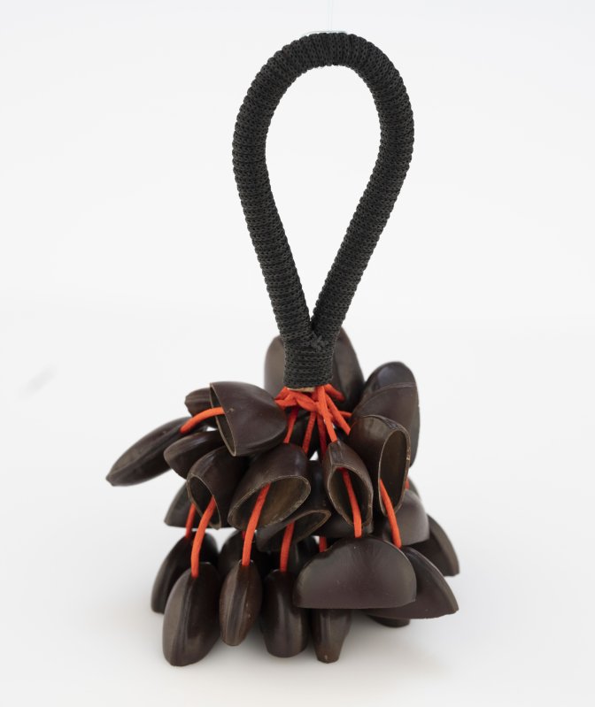 Pearl - Bendo Nut Shaker, Rope Handle #PBBDSKRH