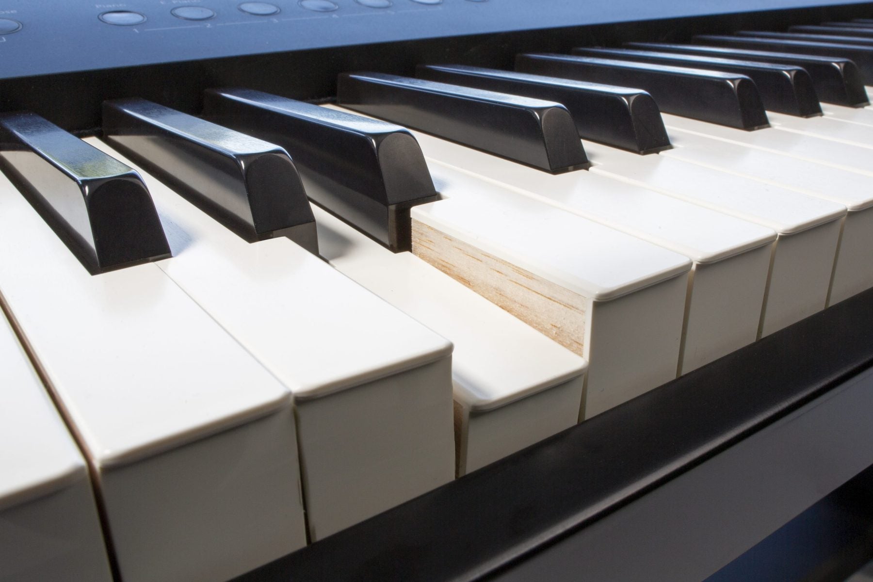 Roland FP90XBK close-up