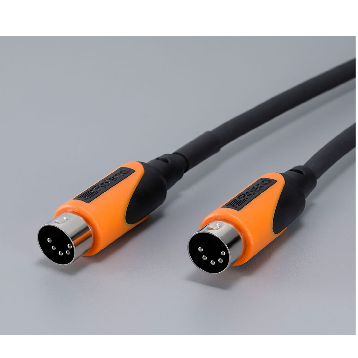 Roland RMIDI-BXX Black Series MIDI Cable live