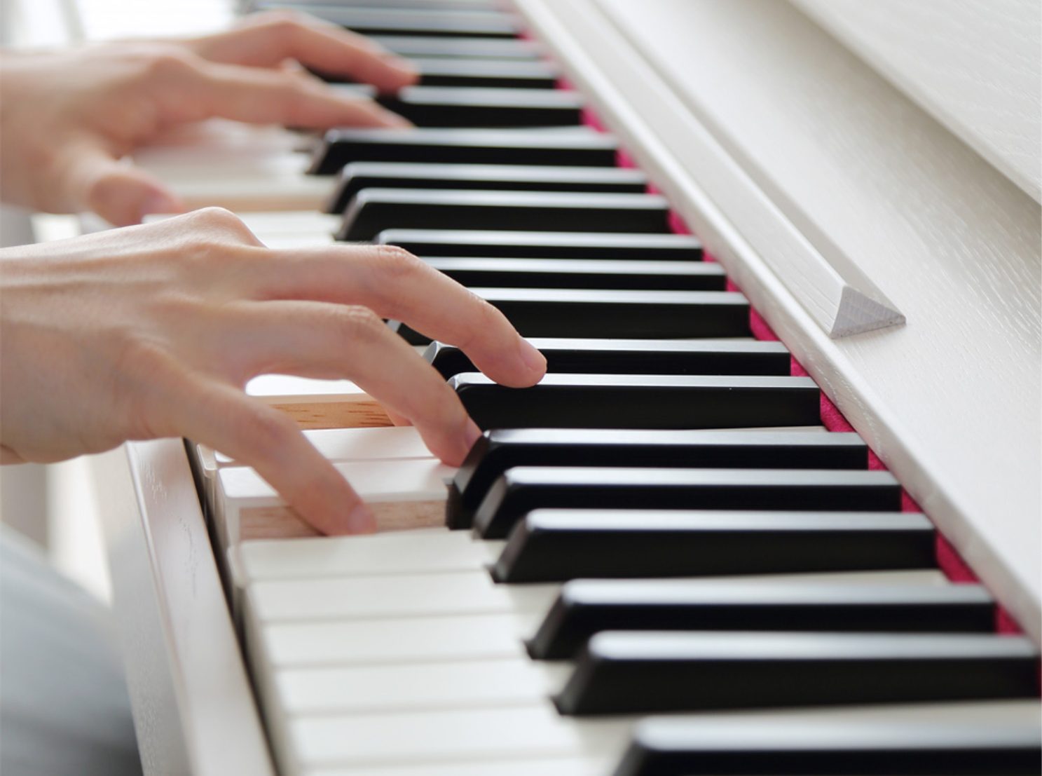 Roland Kiyola KF10 - Artisan digital piano - White-front