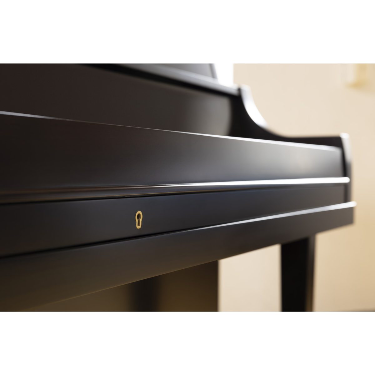 Yamaha - P22 Satin Ebony Upright Piano 45''