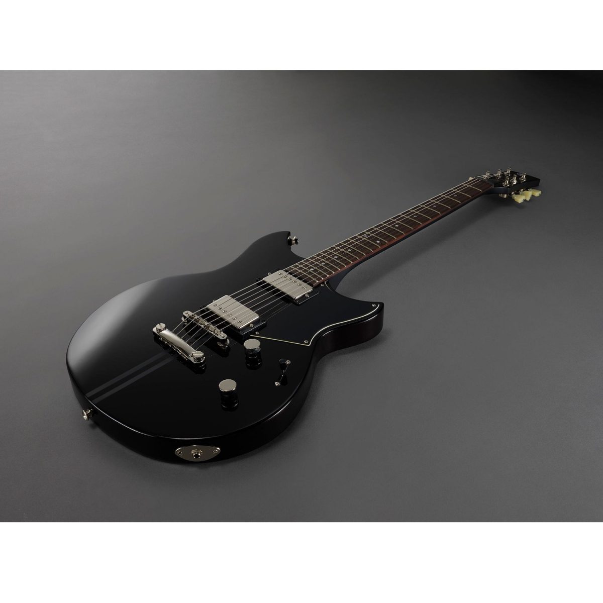 Yamaha Revstar II Element Black - RSE20BL Angle
