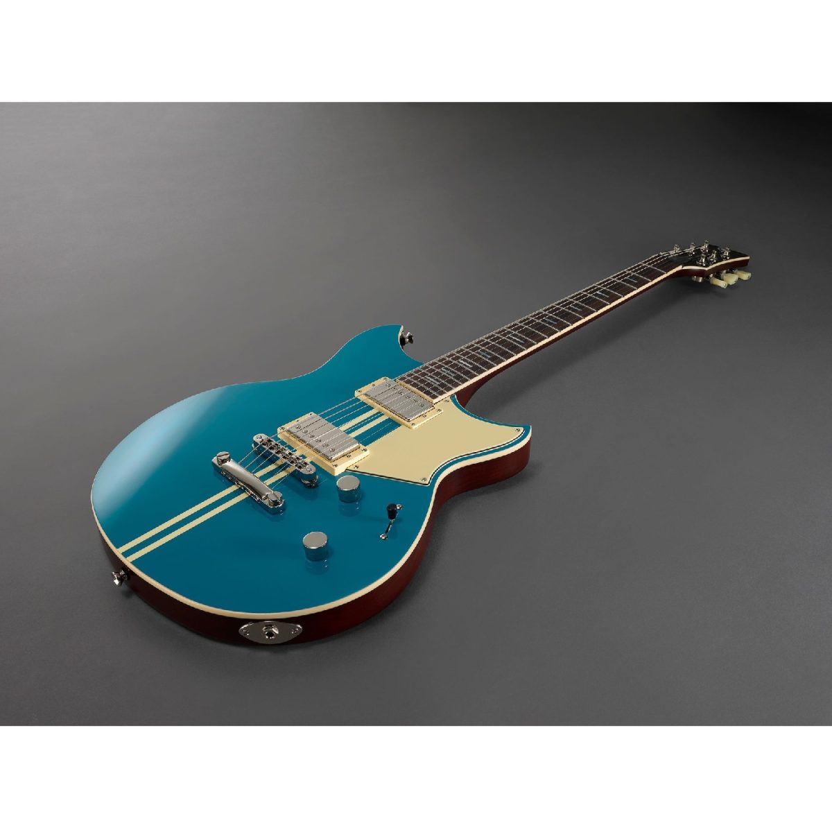 Yamaha - RSS20 Revstar Standard - Swift Blue Laying Shot