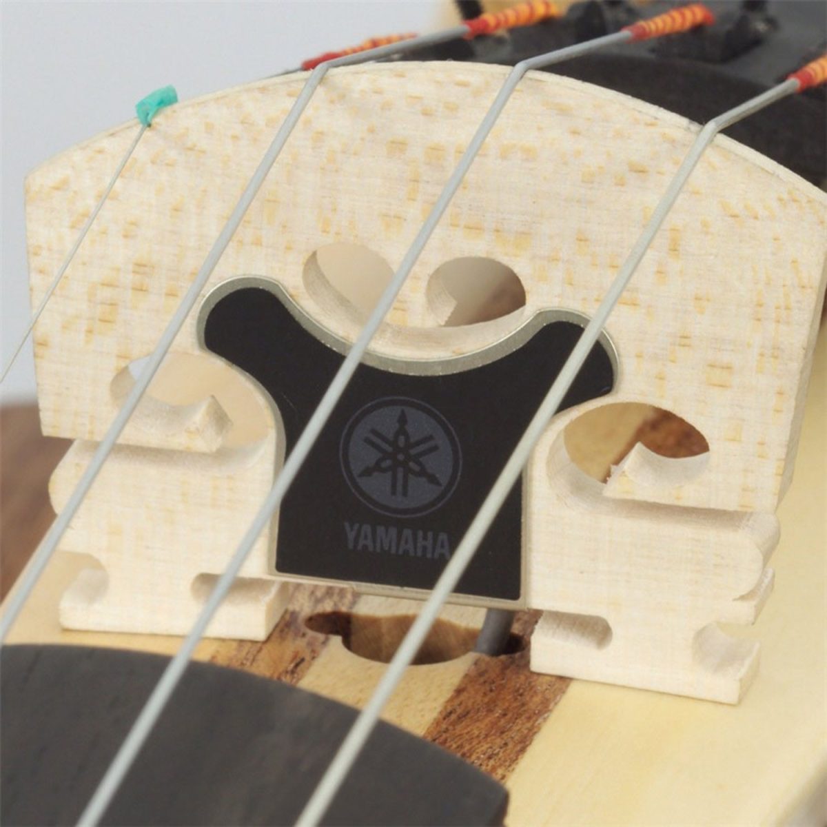 Yamaha - 4 String Electric Violi - Natural Body - YEV104NT-bridge