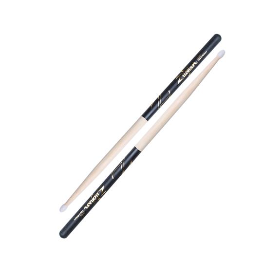 Zildjian - 5B Nylon Tip Hickory Drumsticks w/ Black DIP #Z5BND